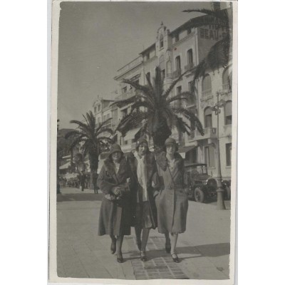 Carte photo Cannes devant l'hôtel beausite vers 1925